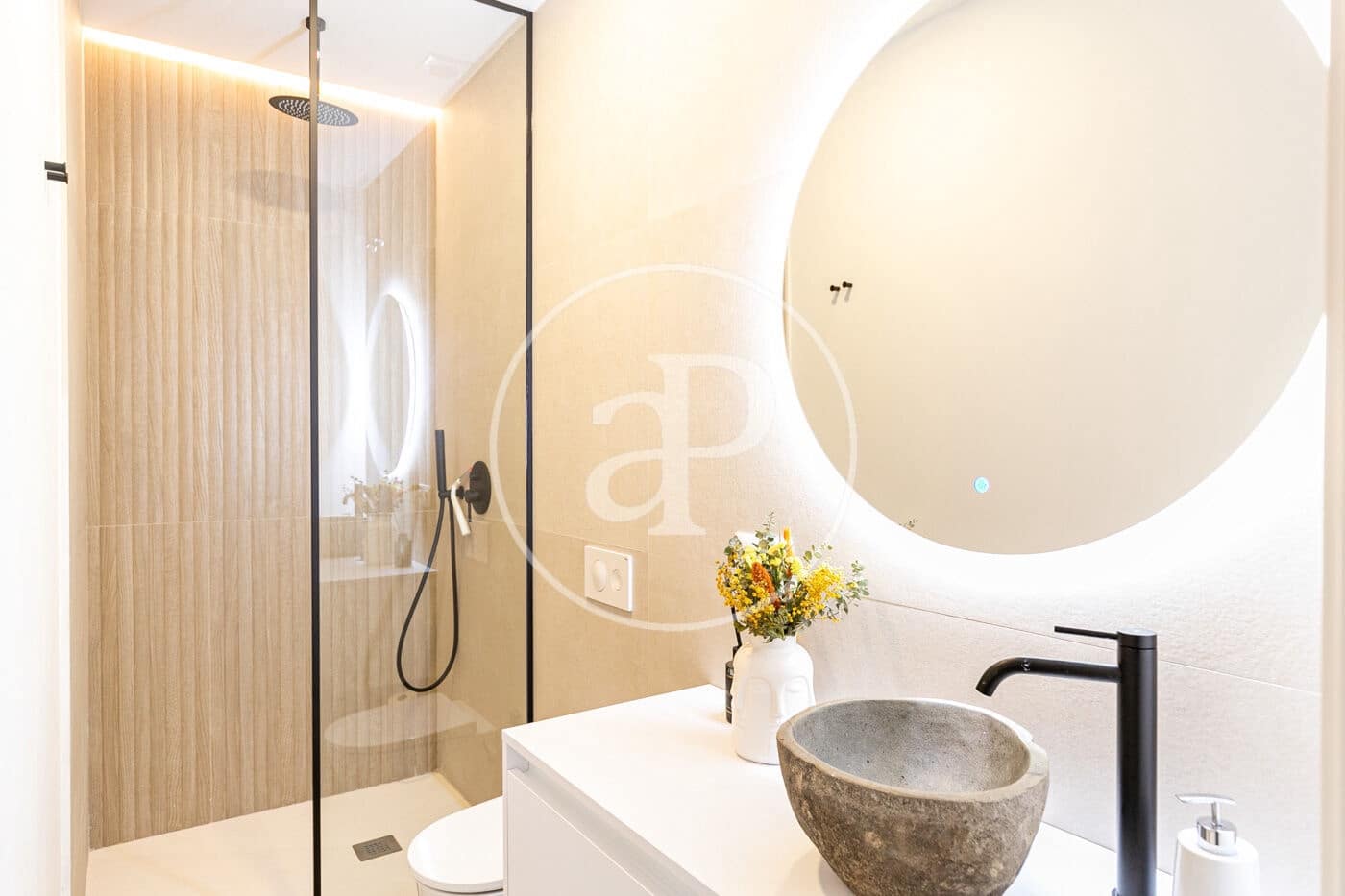 Apartamento de 2 habitaciones en Barcelona ciudad en alquiler - 2.550 € (Ref: 9504271)