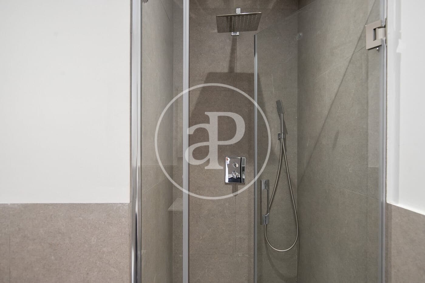 2 quarto Apartamento para venda em Barcelona cidade - 670 000 € (Ref: 9508859)