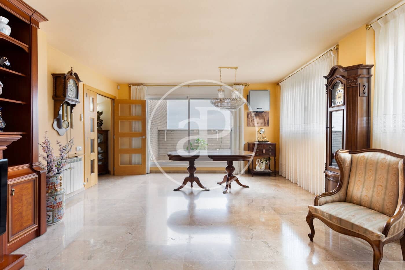 4 bedroom Apartment for sale in Terrassa - € 580,000 (Ref: 9508863)