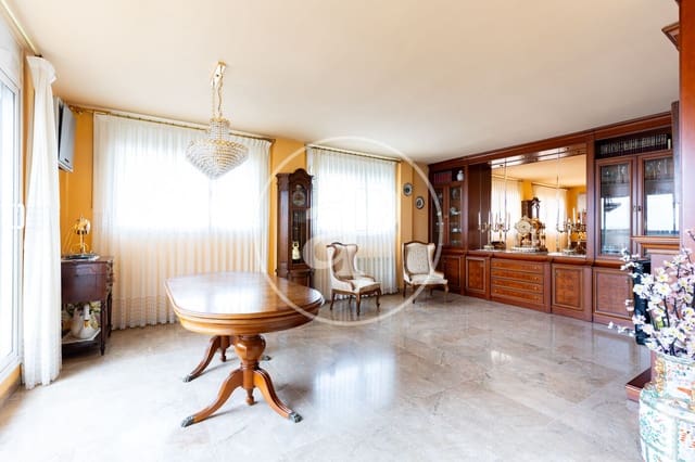 4 quarto Apartamento para venda em Terrassa - 580 000 € (Ref: 9508863)