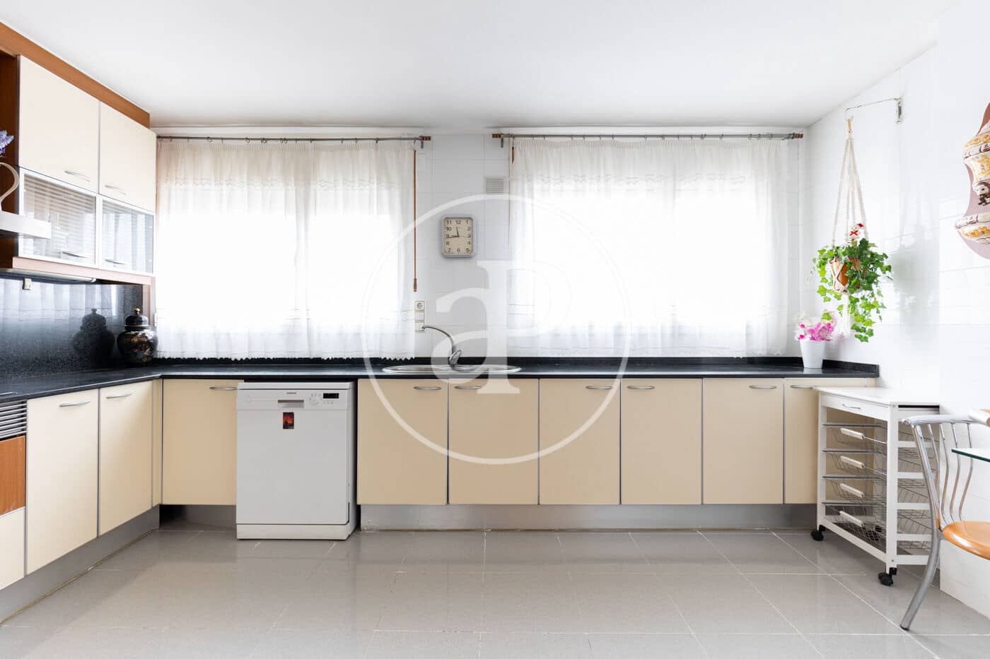 4 bedroom Apartment for sale in Terrassa - € 580,000 (Ref: 9508863)