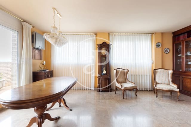 4 quarto Apartamento para venda em Terrassa - 580 000 € (Ref: 9508863)