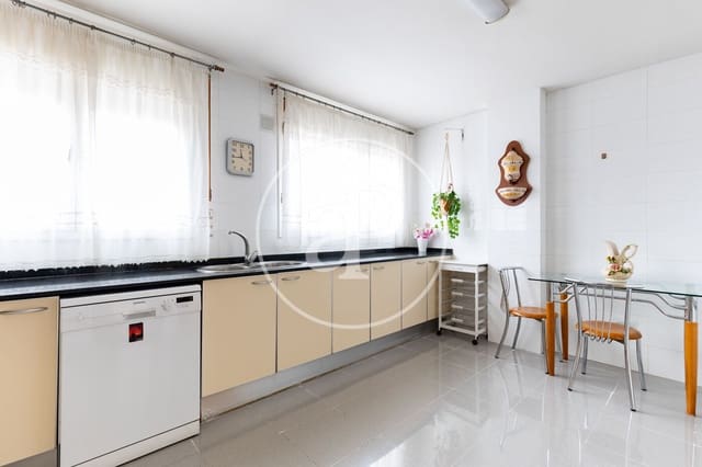 4 quarto Apartamento para venda em Terrassa - 580 000 € (Ref: 9508863)