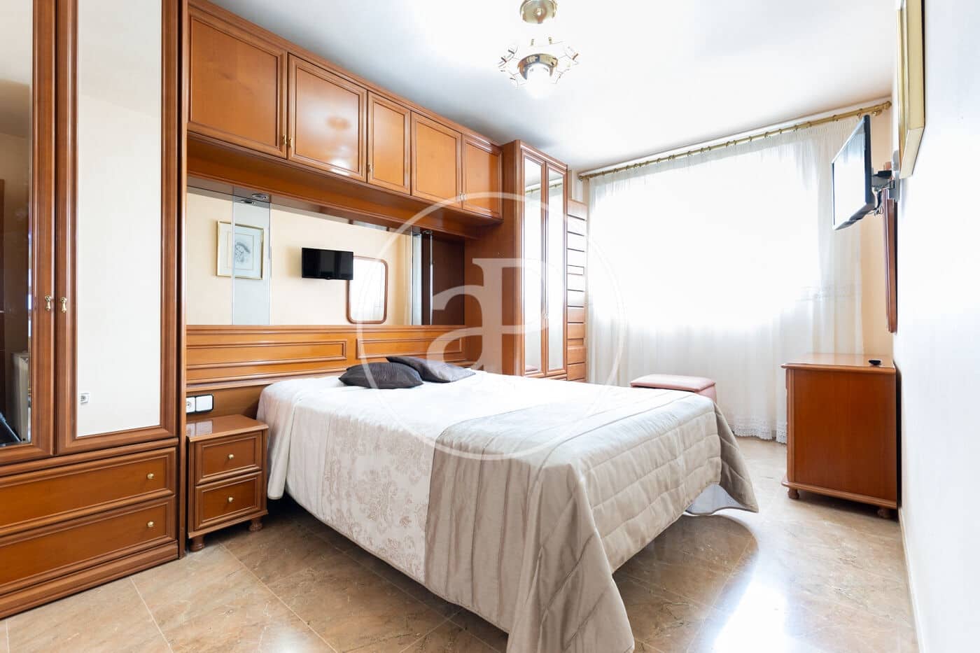 4 bedroom Apartment for sale in Terrassa - € 580,000 (Ref: 9508863)