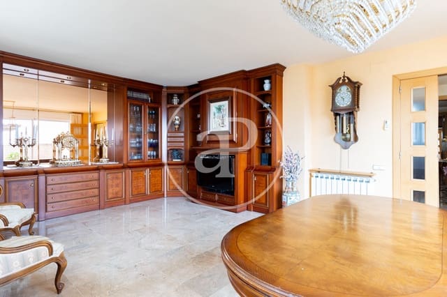 4 quarto Apartamento para venda em Terrassa - 580 000 € (Ref: 9508863)