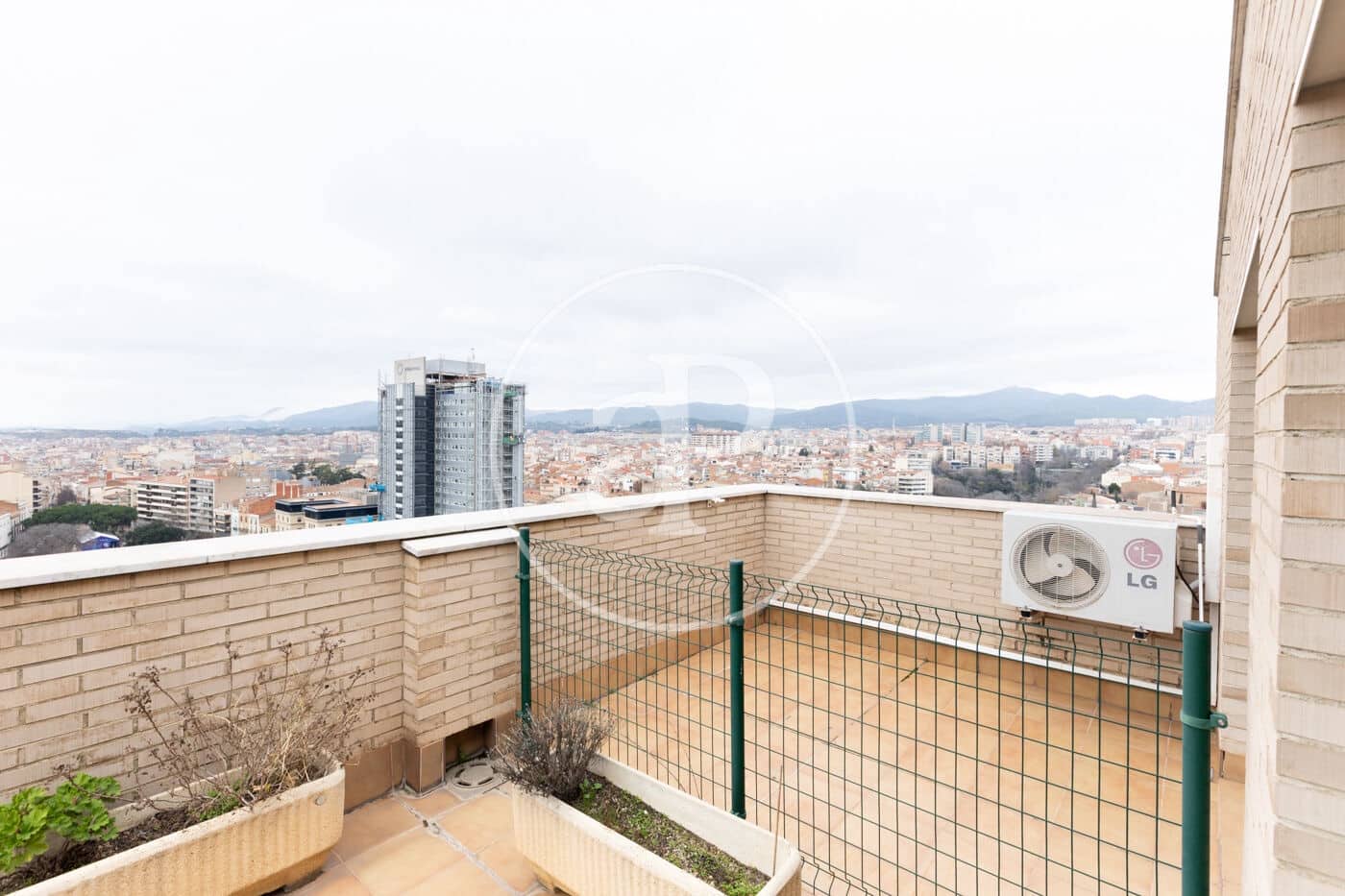 4 bedroom Apartment for sale in Terrassa - € 580,000 (Ref: 9508863)