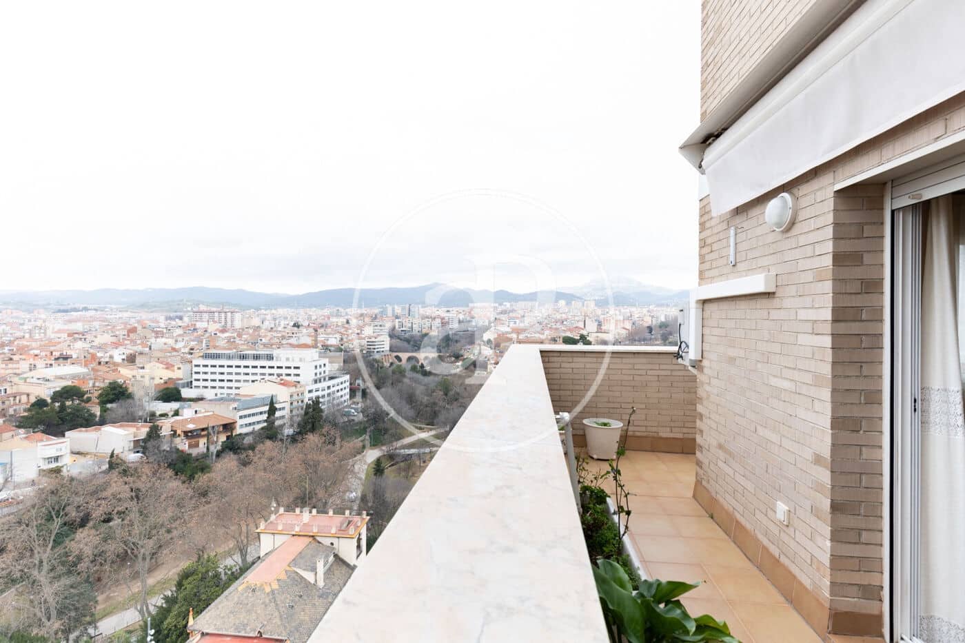 4 bedroom Apartment for sale in Terrassa - € 580,000 (Ref: 9508863)