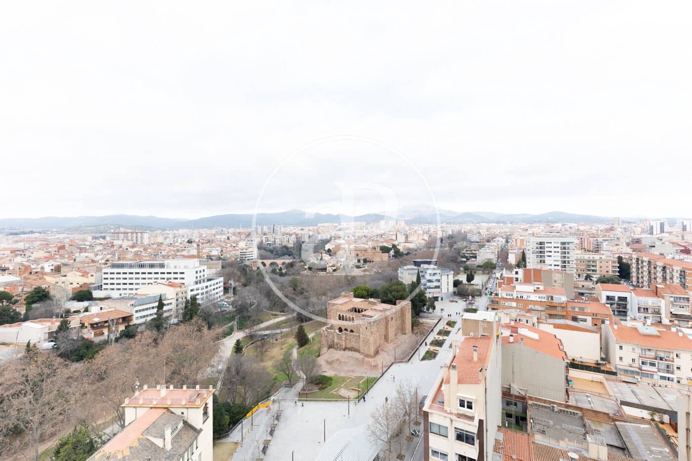 4 bedroom Apartment for sale in Terrassa - € 580,000 (Ref: 9508863)