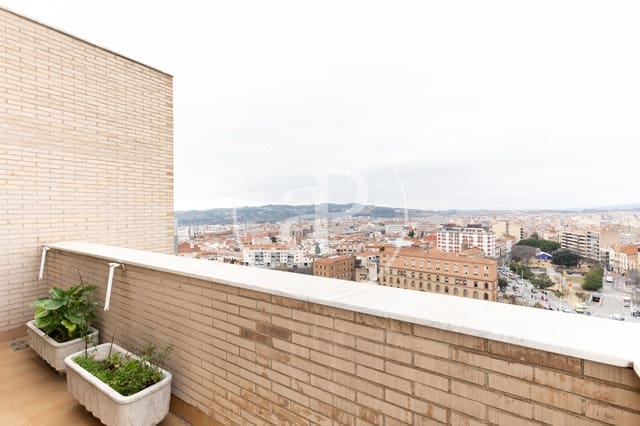4 bedroom Apartment for sale in Terrassa - € 549,000 (Ref: 9508863)