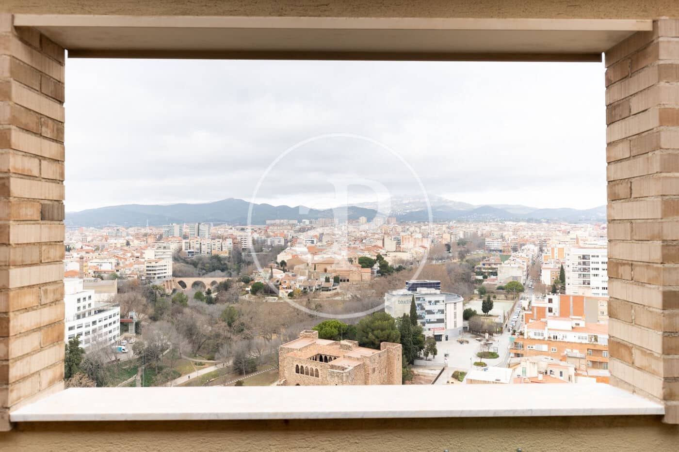 4 bedroom Apartment for sale in Terrassa - € 580,000 (Ref: 9508863)