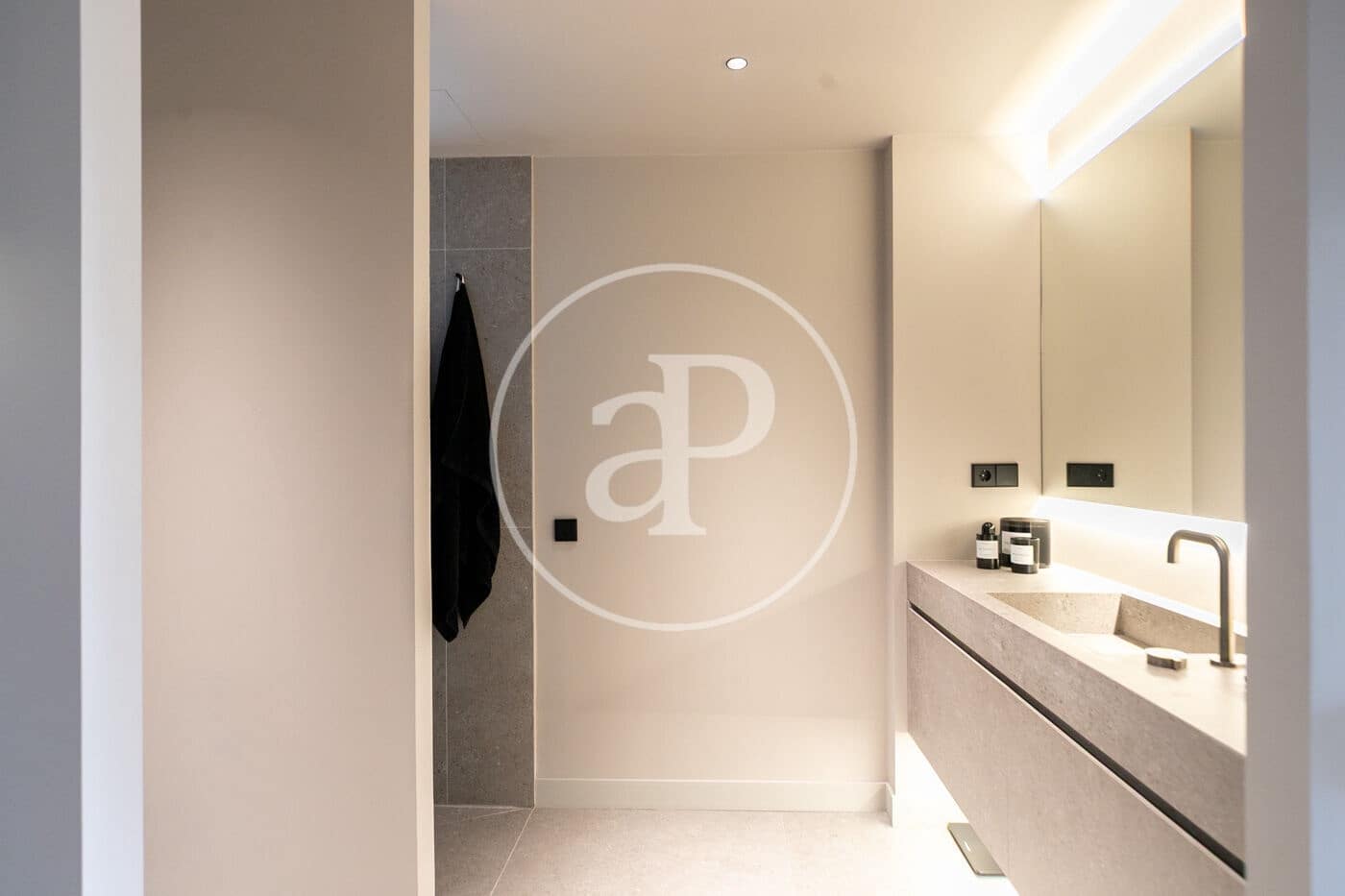 Apartamento de 4 habitaciones en Barcelona ciudad en venta - 1.600.000 € (Ref: 9525600)