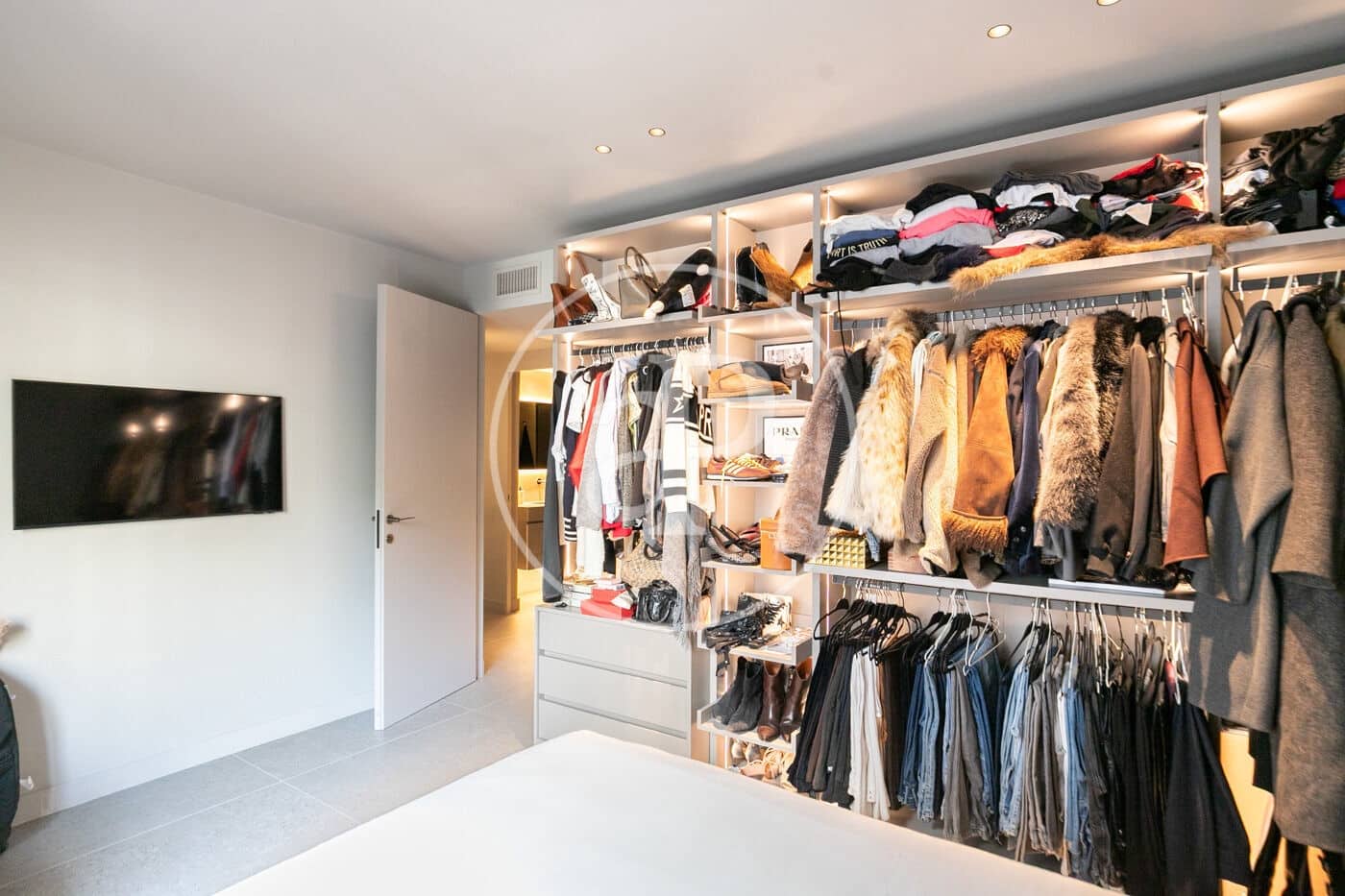 Apartamento de 4 habitaciones en Barcelona ciudad en venta - 1.600.000 € (Ref: 9525600)