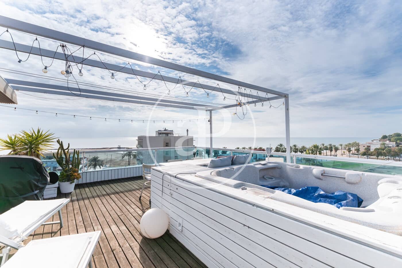 3 Zimmer Apartment zu verkaufen in Vilanova i la Geltru mit Pool - 765.000 € (Ref: 9525601)