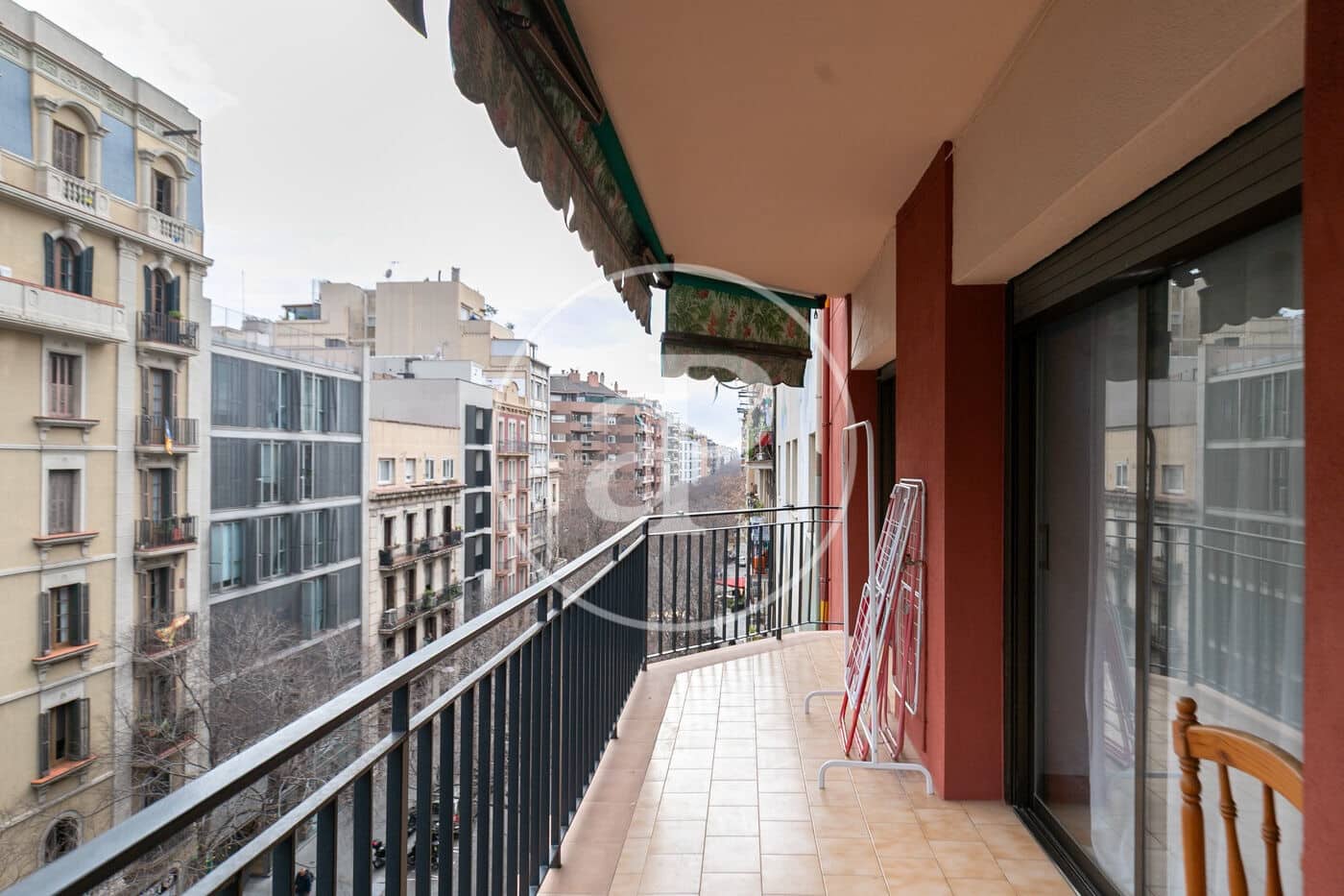 4 bedroom Apartment for sale in Barcelona city - € 515,000 (Ref: 9525602)
