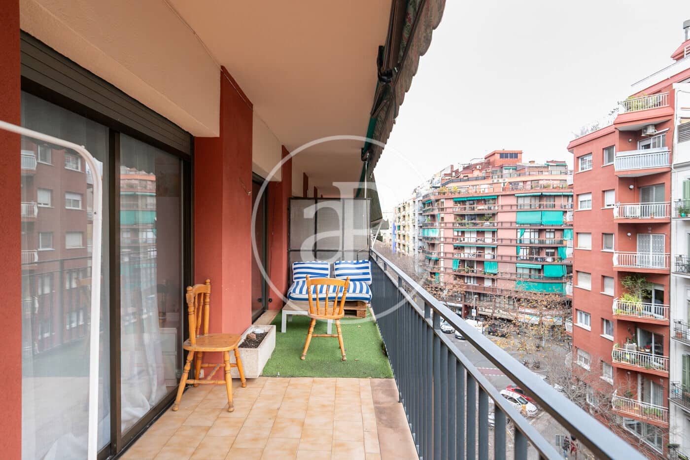 4 bedroom Apartment for sale in Barcelona city - € 515,000 (Ref: 9525602)