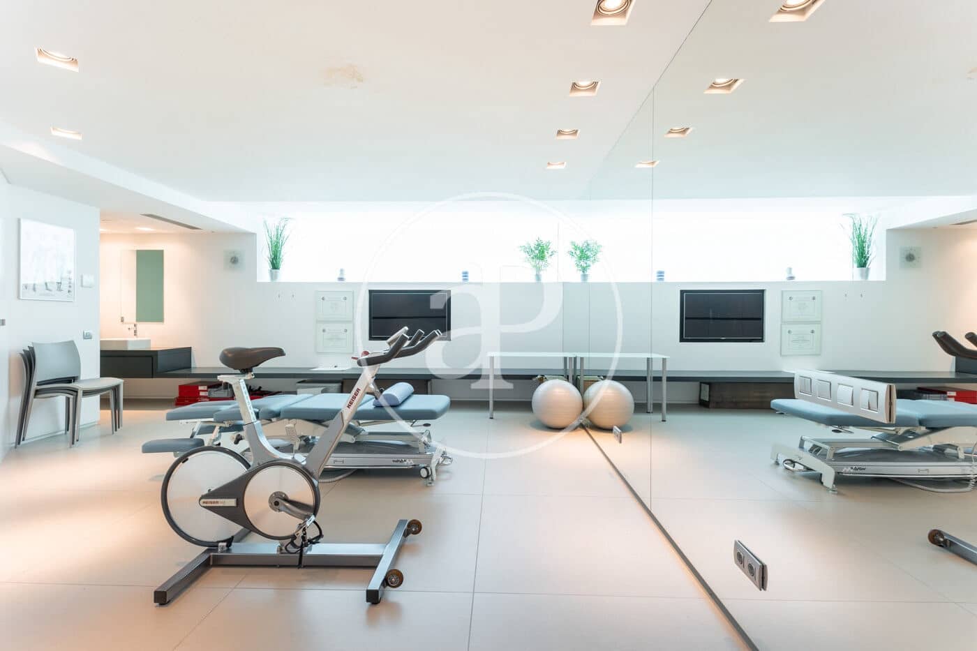 4 bedroom Villa for rent in Valldoreix with pool - € 8,900 (Ref: 9525604)