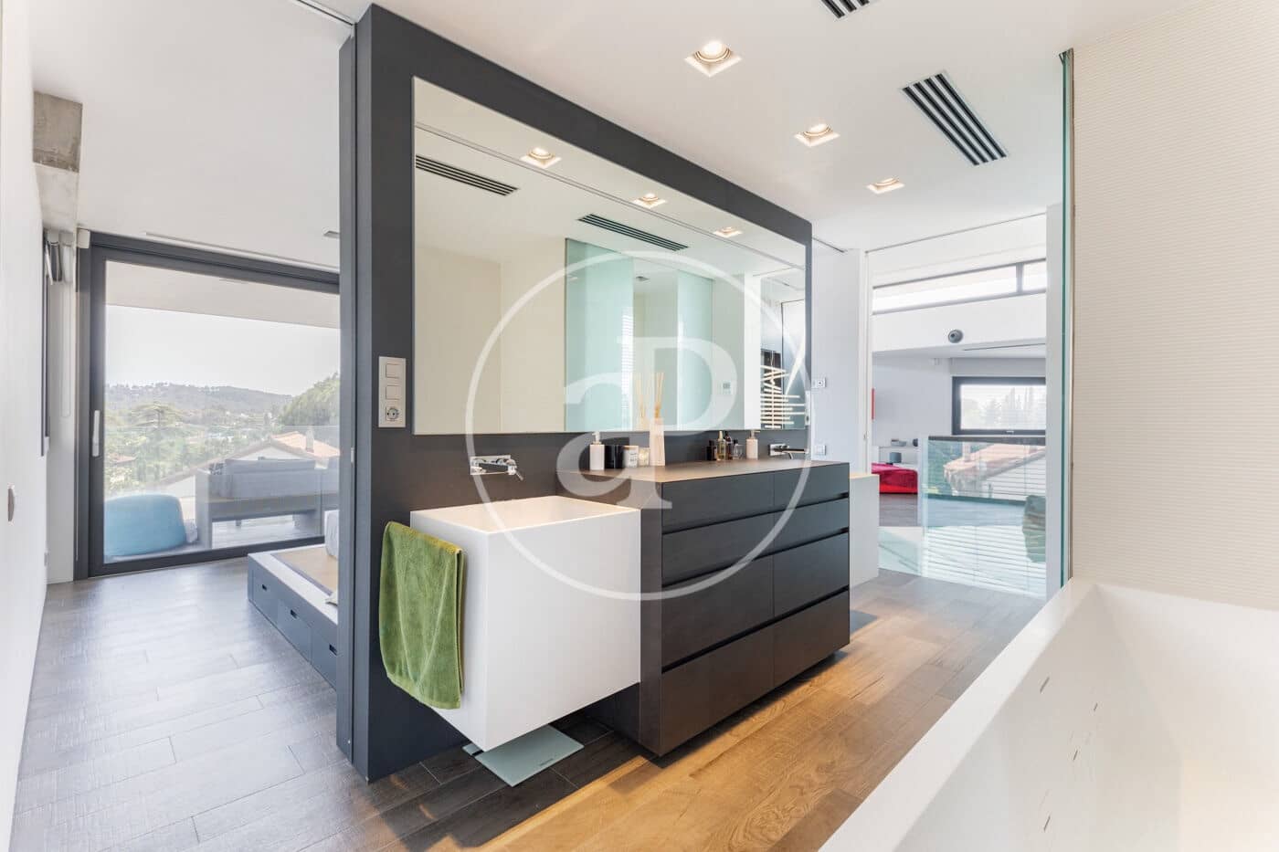 4 bedroom Villa for rent in Valldoreix with pool - € 8,900 (Ref: 9525604)