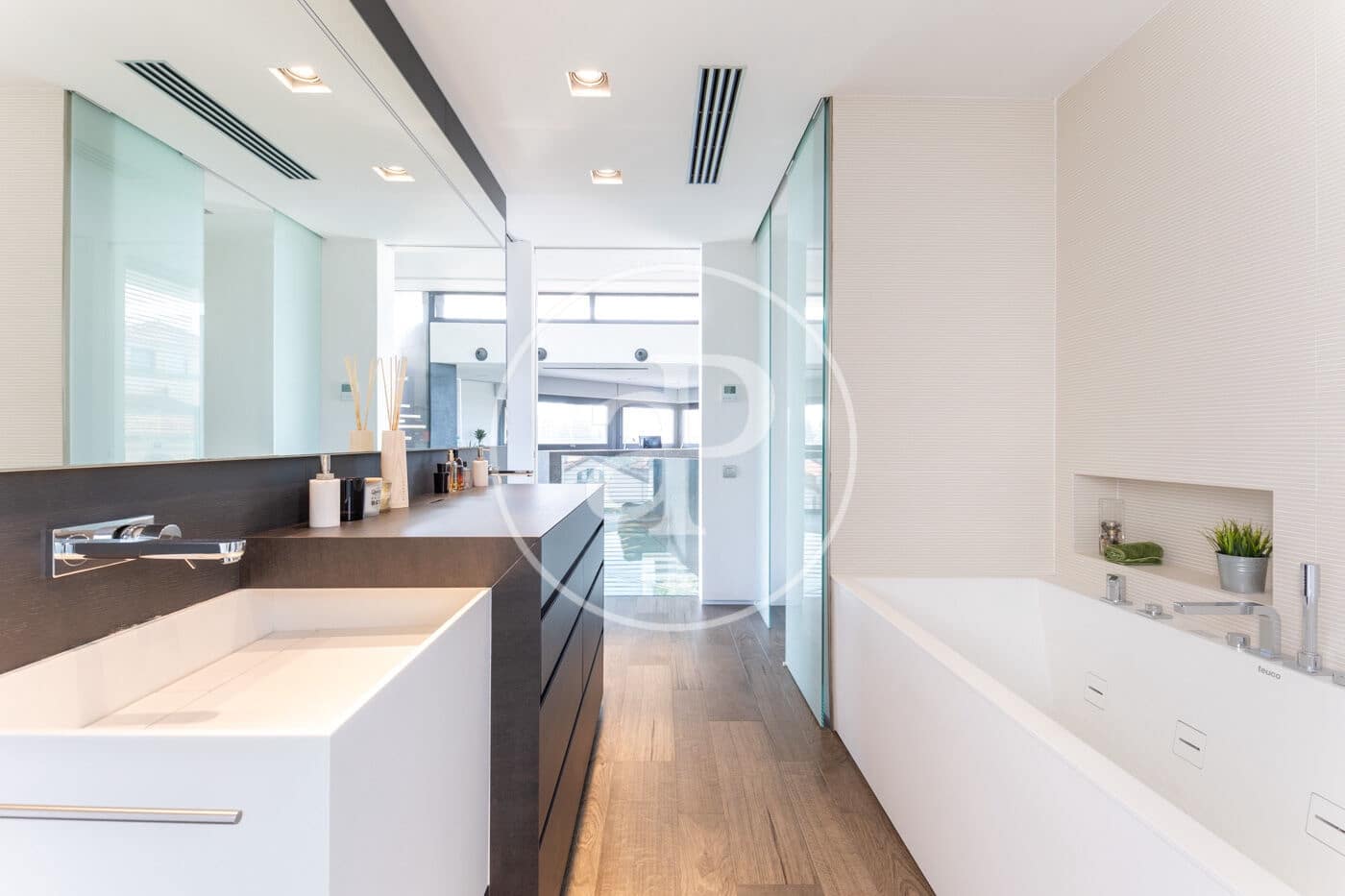 4 bedroom Villa for rent in Valldoreix with pool - € 8,900 (Ref: 9525604)