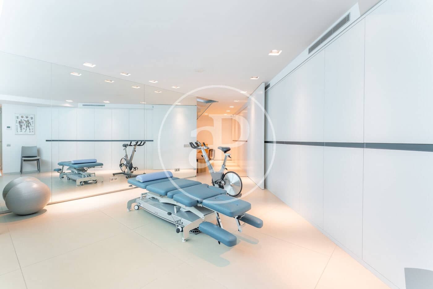 4 bedroom Villa for rent in Valldoreix with pool - € 8,900 (Ref: 9525604)