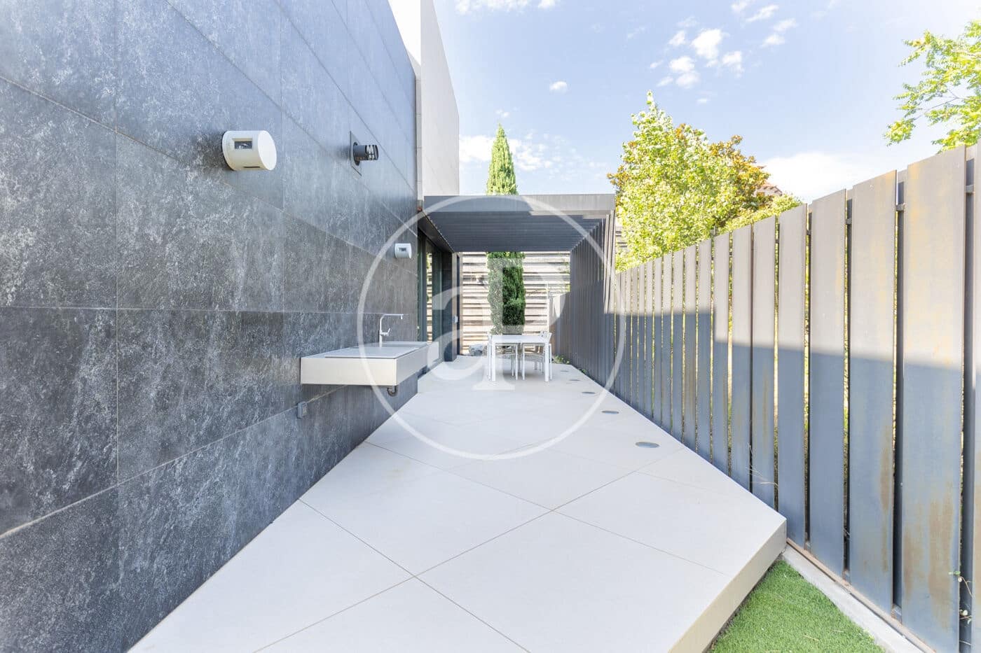 4 bedroom Villa for rent in Valldoreix with pool - € 8,900 (Ref: 9525604)