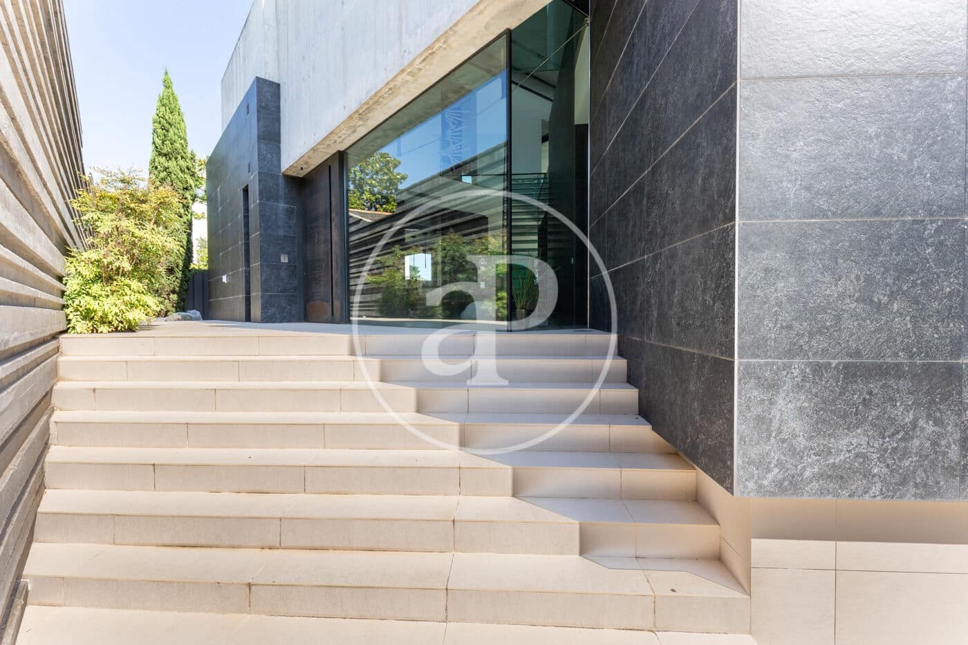 4 bedroom Villa for rent in Valldoreix with pool - € 8,900 (Ref: 9525604)