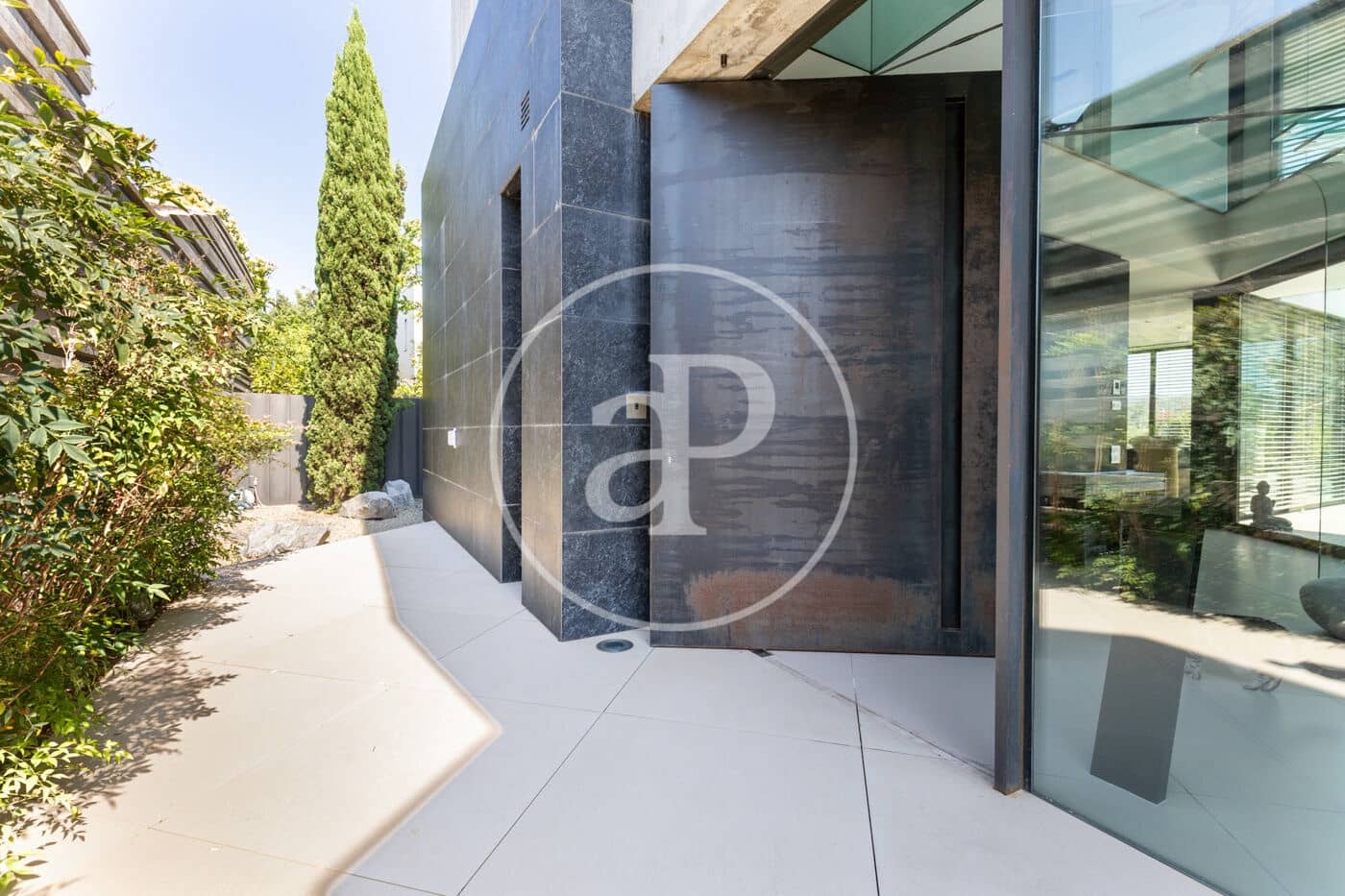 4 bedroom Villa for rent in Valldoreix with pool - € 8,900 (Ref: 9525604)