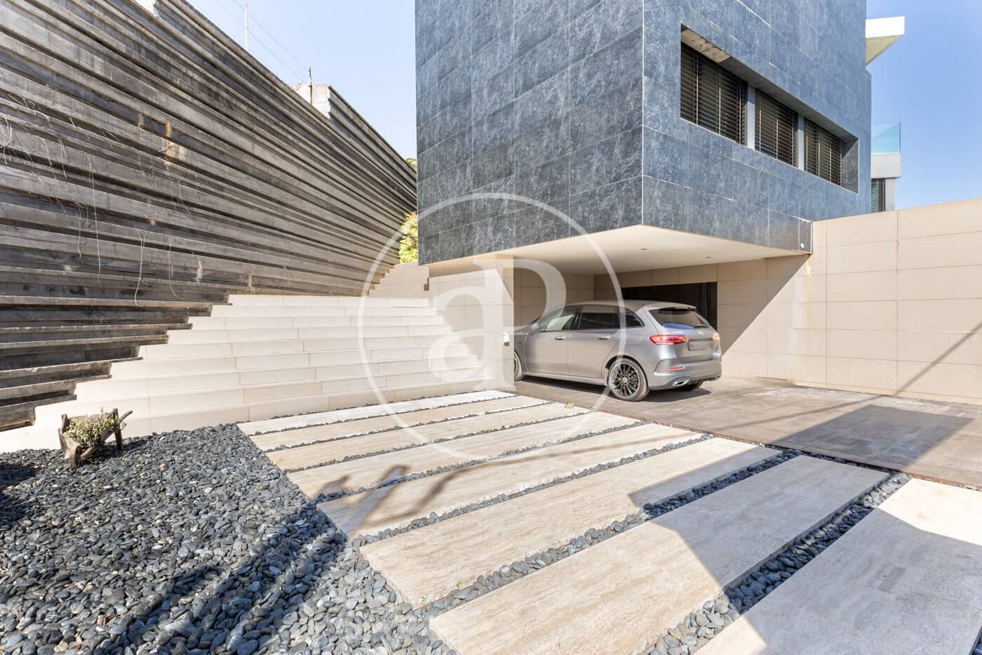 4 bedroom Villa for rent in Valldoreix with pool - € 8,900 (Ref: 9525604)