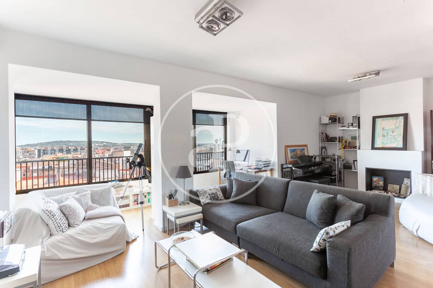 4 makuuhuone Kattohuoneisto myytävänä paikassa Barcelona kaupunki - 1 380 000 € (Ref: 9525607)