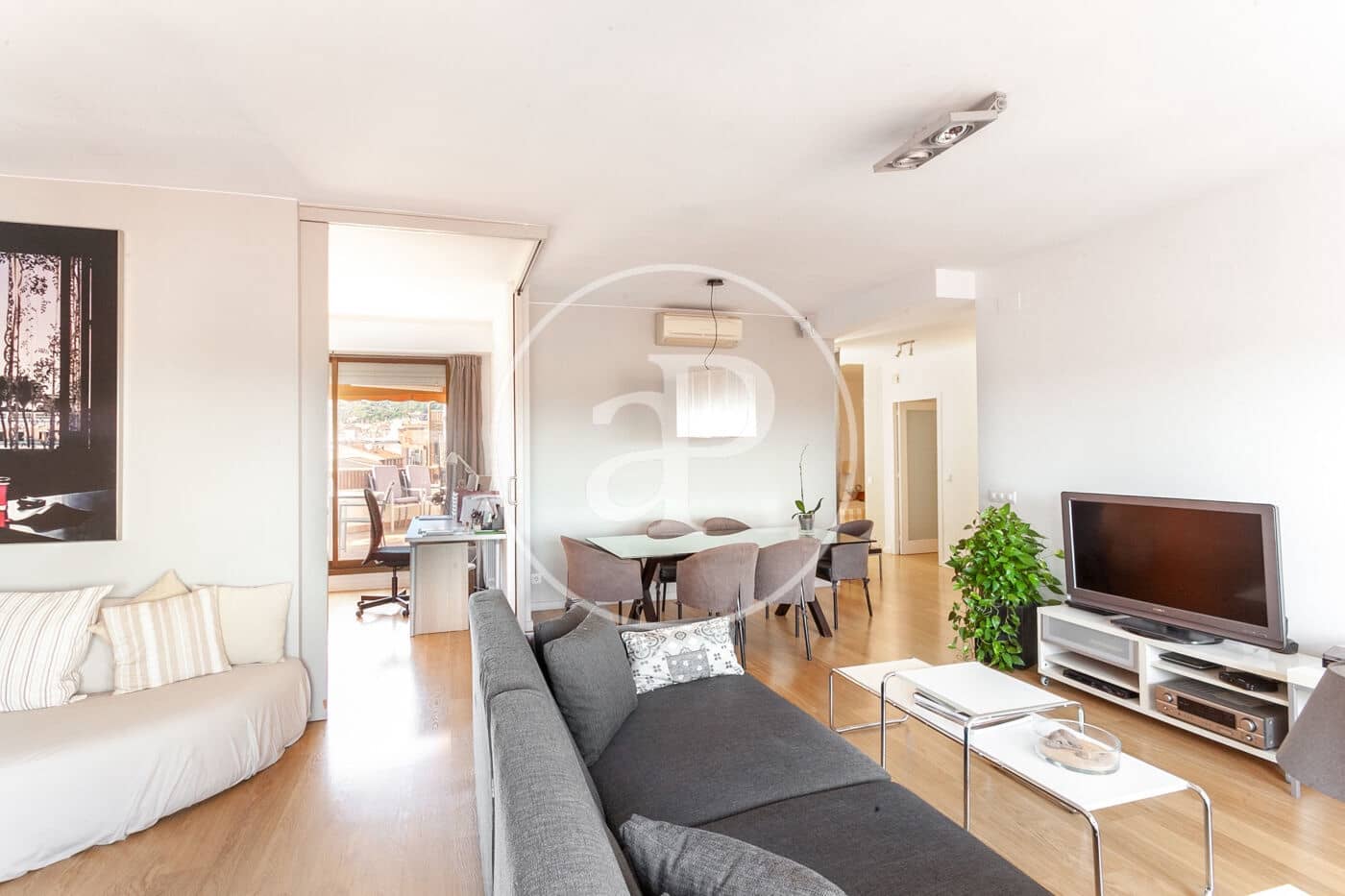 4 makuuhuone Kattohuoneisto myytävänä paikassa Barcelona kaupunki - 1 380 000 € (Ref: 9525607)