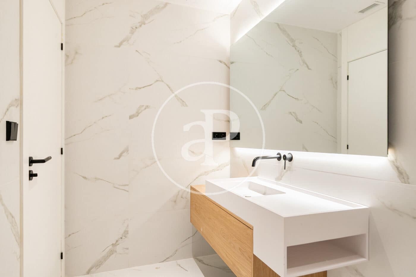 4 bedroom Apartment for rent in Barcelona city - € 6,500 (Ref: 9525609)