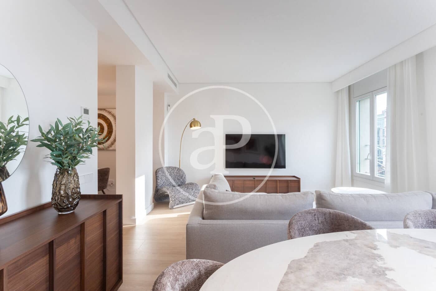 3 slaapkamer Appartement te huur in Barcelona stad - € 3.200 (Ref: 9525610)