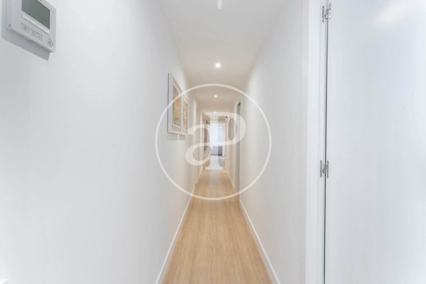 3 slaapkamer Appartement te huur in Barcelona stad - € 3.200 (Ref: 9525610)