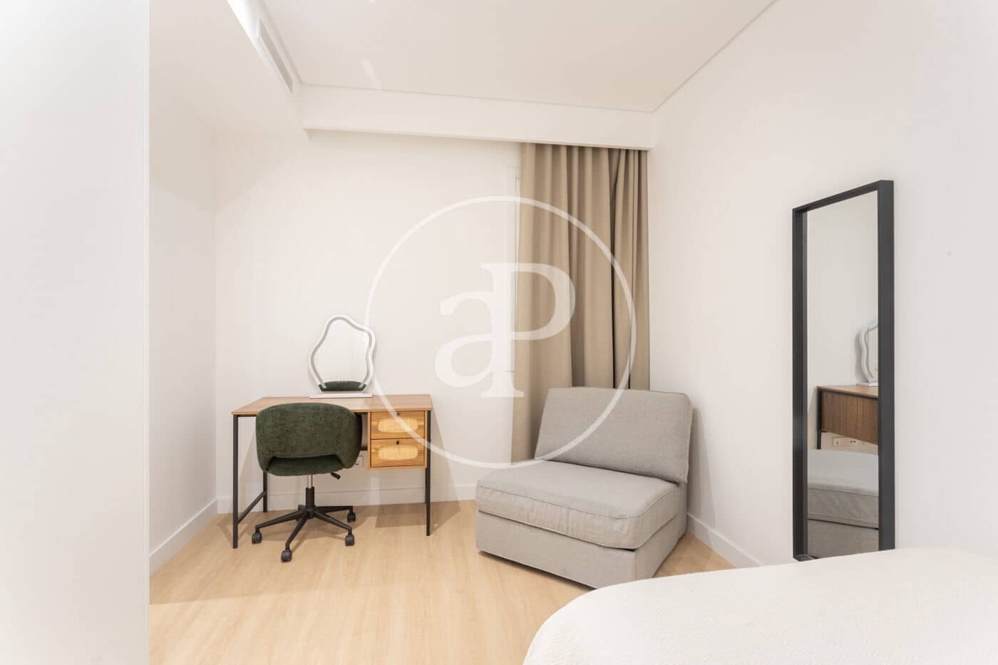 3 slaapkamer Appartement te huur in Barcelona stad - € 3.200 (Ref: 9525610)