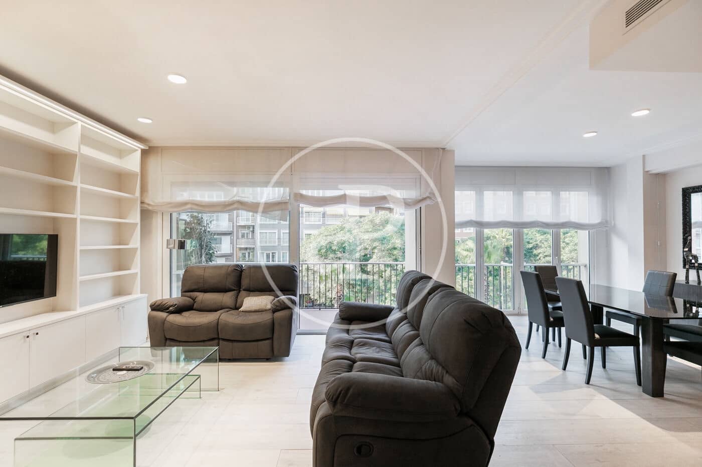 4 quarto Apartamento para arrendar em Barcelona cidade - 3 600 € (Ref: 9525611)