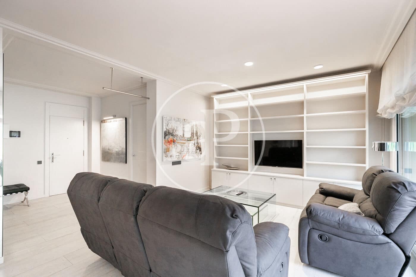 4 quarto Apartamento para arrendar em Barcelona cidade - 3 600 € (Ref: 9525611)