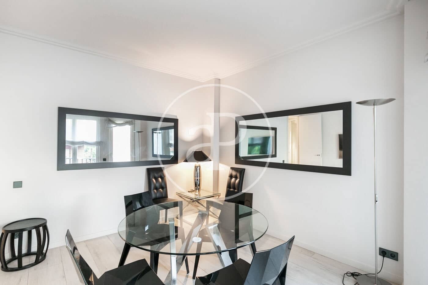 4 quarto Apartamento para arrendar em Barcelona cidade - 3 600 € (Ref: 9525611)