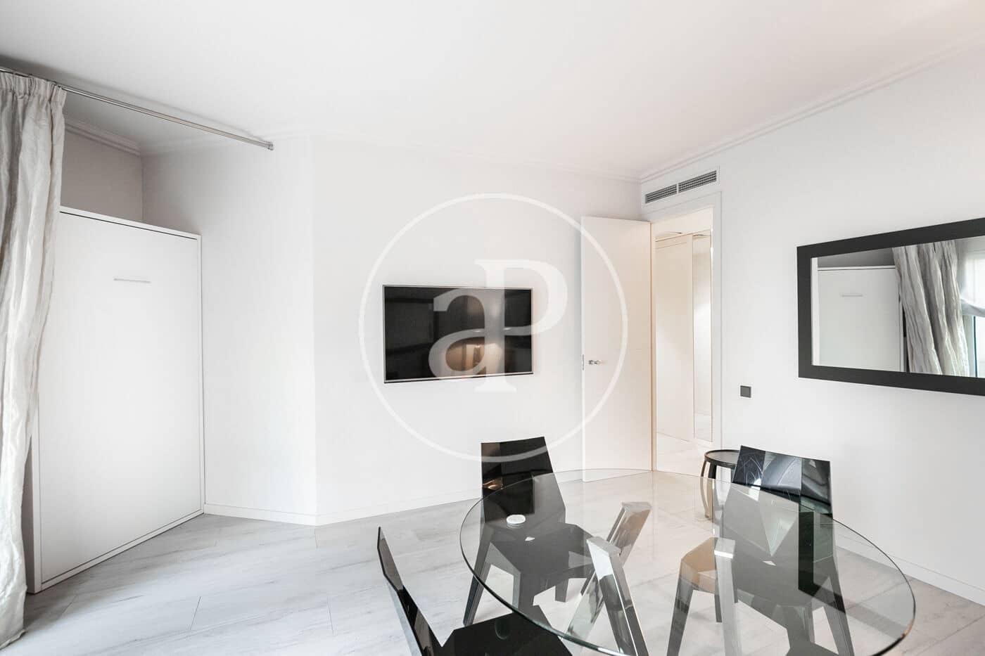 4 quarto Apartamento para arrendar em Barcelona cidade - 3 600 € (Ref: 9525611)