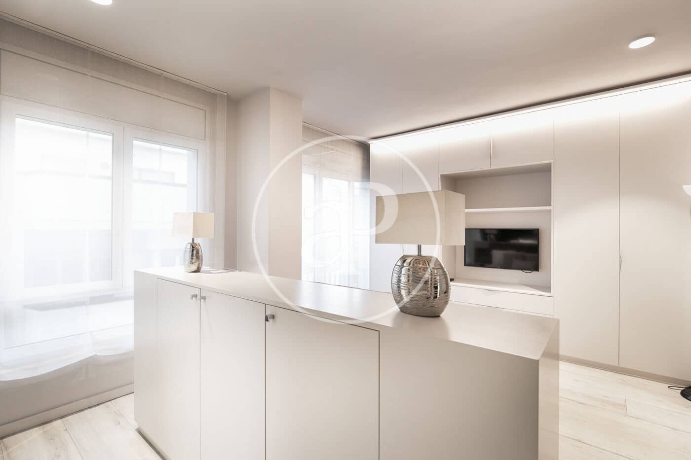 4 quarto Apartamento para arrendar em Barcelona cidade - 3 600 € (Ref: 9525611)