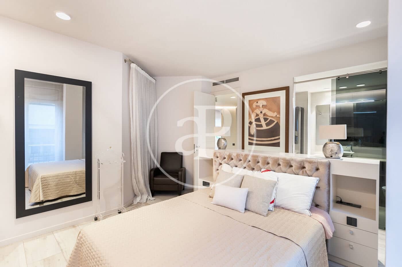 4 quarto Apartamento para arrendar em Barcelona cidade - 3 600 € (Ref: 9525611)