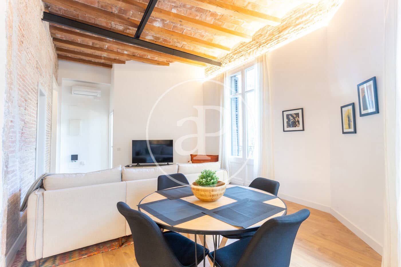 3 slaapkamer Appartement te huur in Barcelona stad - € 2.800 (Ref: 9525613)