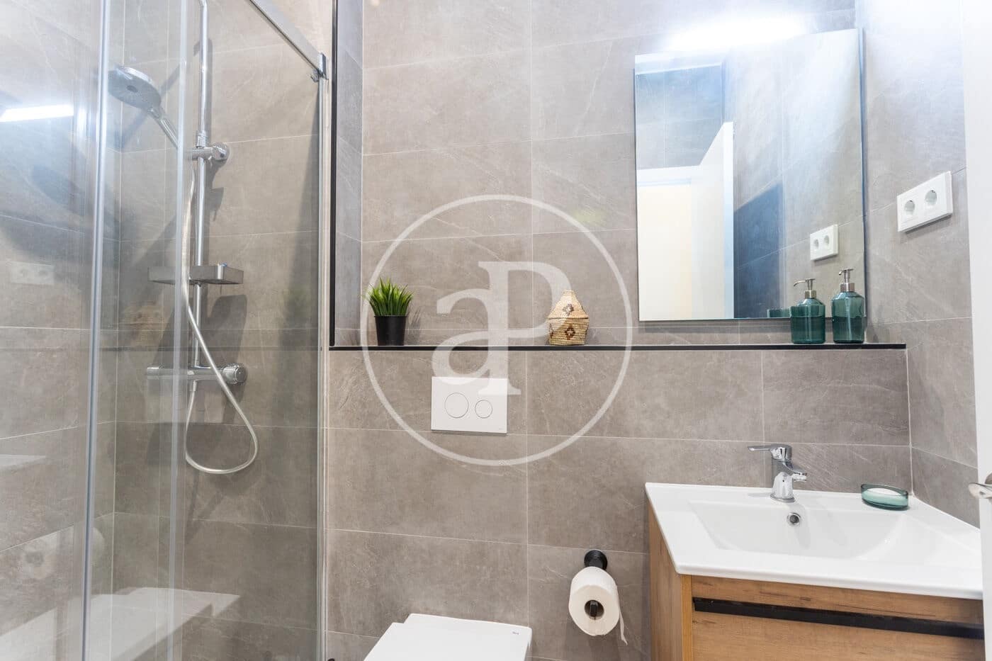 3 slaapkamer Appartement te huur in Barcelona stad - € 2.800 (Ref: 9525613)