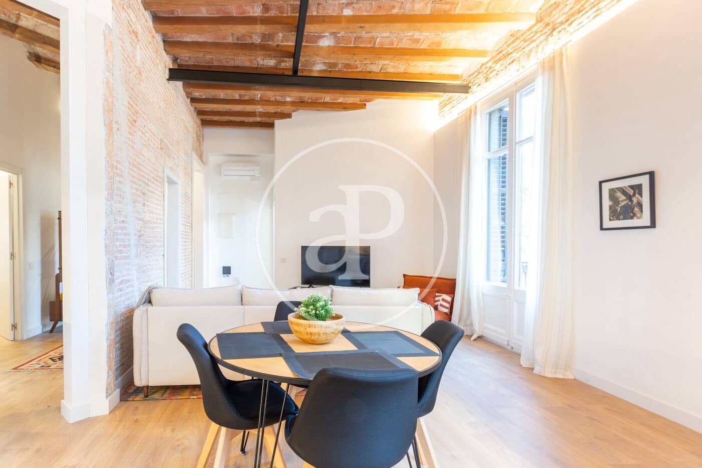 3 slaapkamer Appartement te huur in Barcelona stad - € 2.800 (Ref: 9525613)