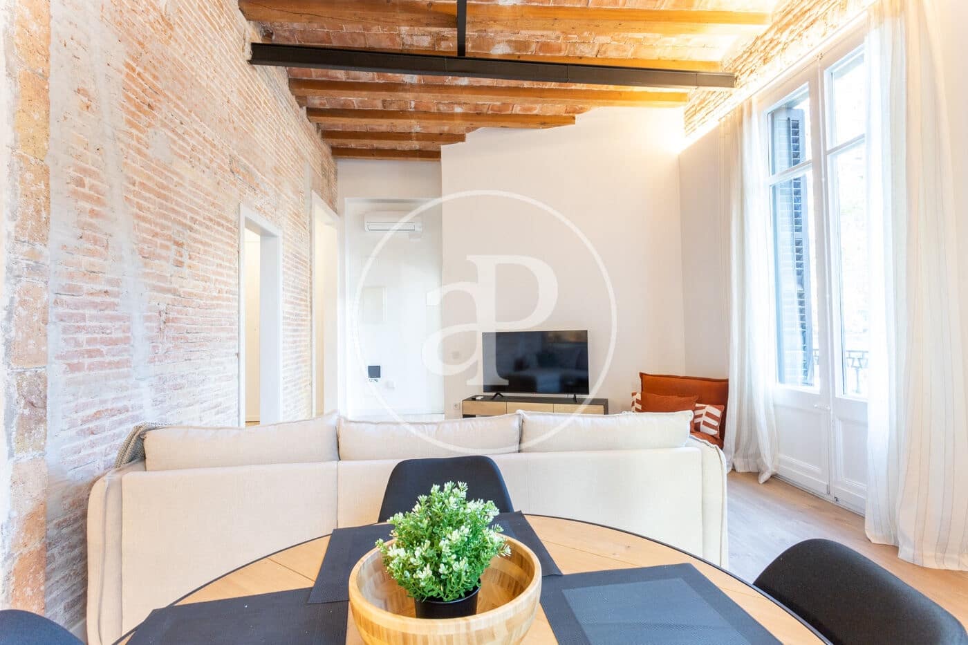 3 slaapkamer Appartement te huur in Barcelona stad - € 2.800 (Ref: 9525613)