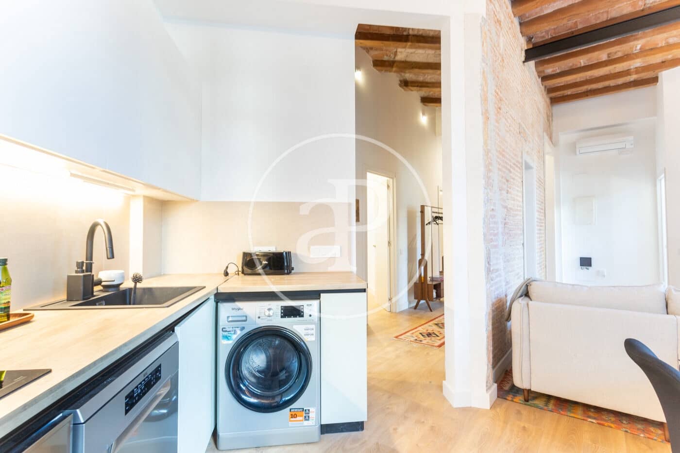 3 slaapkamer Appartement te huur in Barcelona stad - € 2.800 (Ref: 9525613)