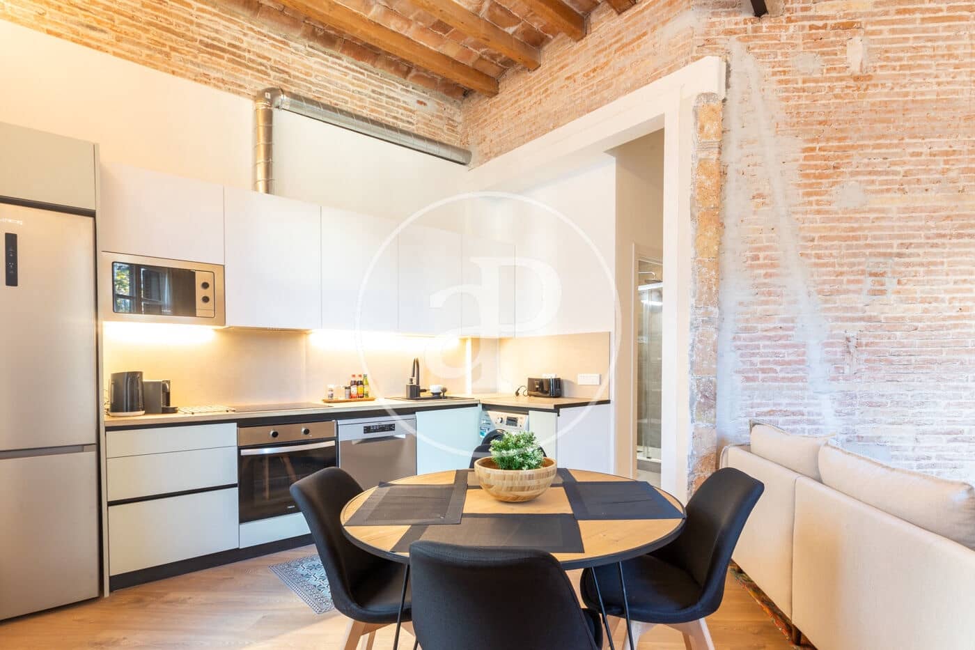 3 slaapkamer Appartement te huur in Barcelona stad - € 2.800 (Ref: 9525613)