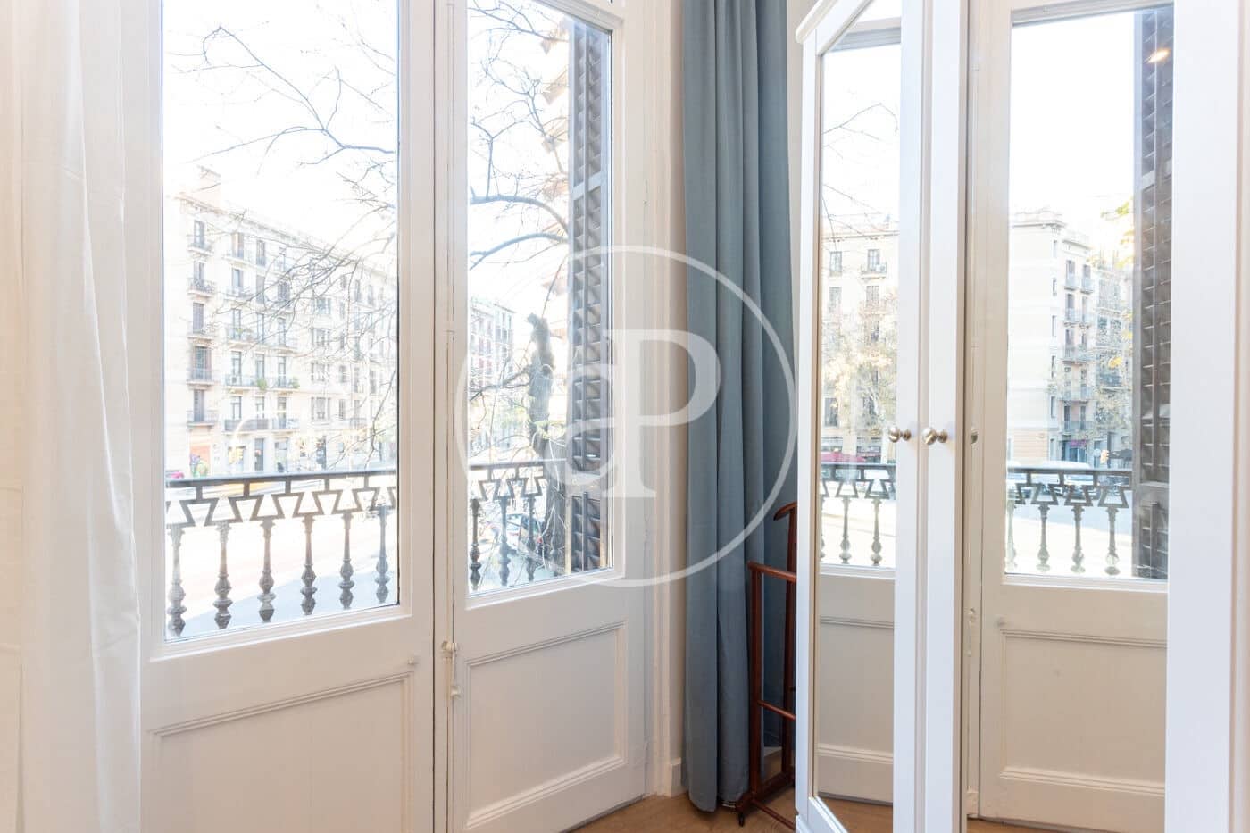 3 slaapkamer Appartement te huur in Barcelona stad - € 2.800 (Ref: 9525613)