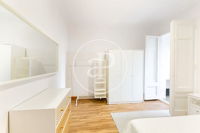 Apartamento de 3 habitaciones en Porta, Barcelona ciudad en alquiler - 1.750 € (Ref: 9525615)