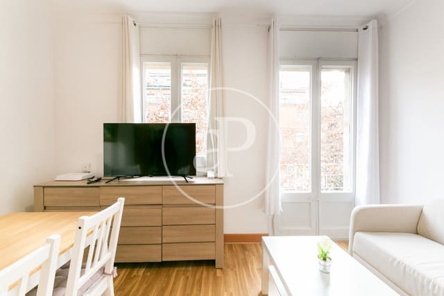 Apartamento de 3 habitaciones en Porta, Barcelona ciudad en alquiler - 1.750 € (Ref: 9525615)