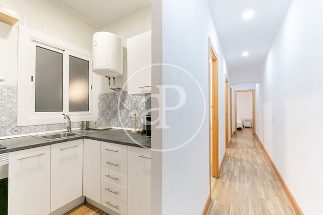 Apartamento de 3 habitaciones en Porta, Barcelona ciudad en alquiler - 1.750 € (Ref: 9525615)