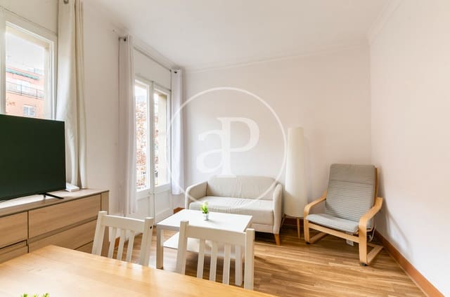 Apartamento de 3 habitaciones en Porta, Barcelona ciudad en alquiler - 1.750 € (Ref: 9525615)